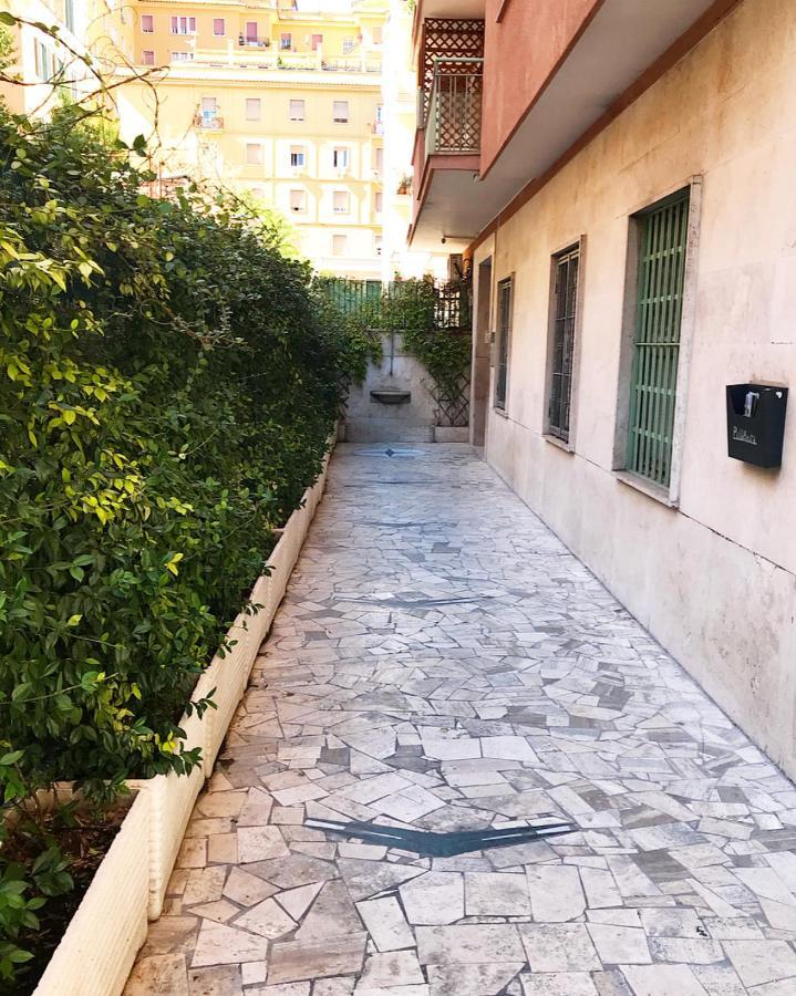 Dea Flora Home B&B Roma Ngoại thất bức ảnh